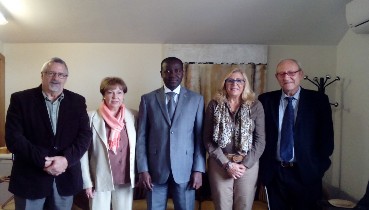 Visita embajador de Gambia en España
